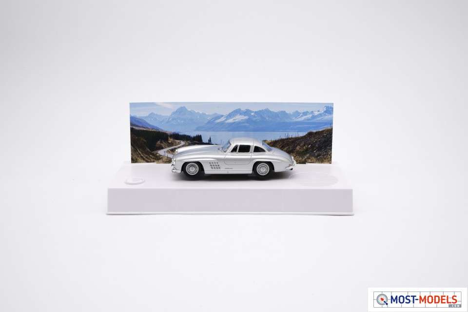 1:43 Franzis 67129-5 Mercedes-Benz 300 SL Advent Calender