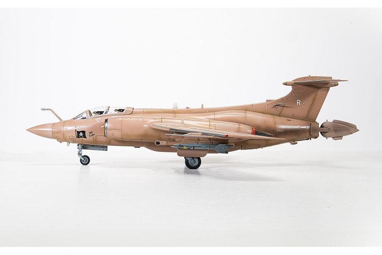 1 48 Airfix 12014 Blackburn Buccaneer S.2B Plane