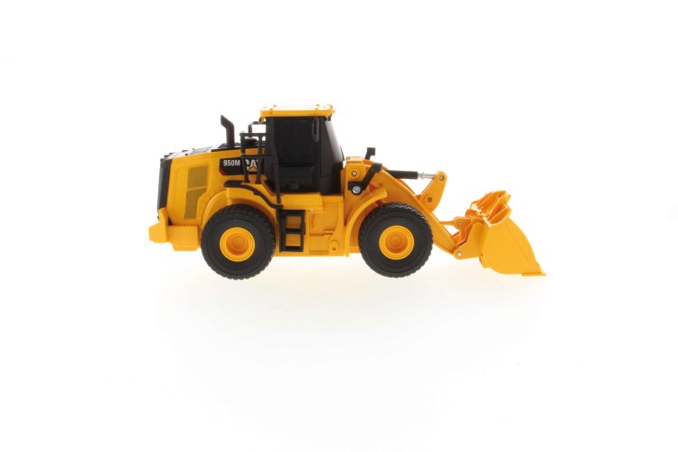 1:35 Carrera RC CAT 950M Wheel Loader (B/O) - Shovel - Car37023003 3 - CAR37023003