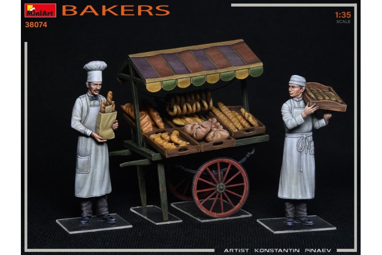 1:35 MiniArt 38074 Bakkers - 2 Figuren - Kratten met bakkerij producten - Min38072 1 - MIN38074