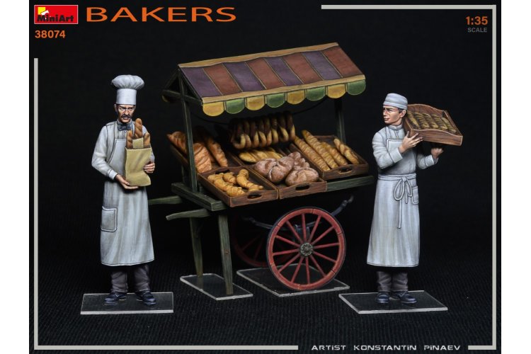 1:35 MiniArt 38074 Bakkers - 2 Figuren - Kratten met bakkerij producten - Min38072 3 - MIN38074