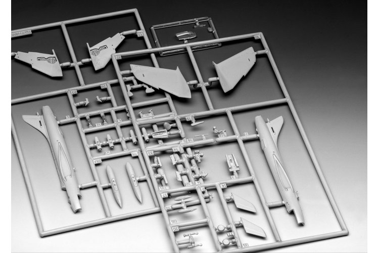 1:144 Revell 63833 Hawker Hunter FGA.9 - Model Set - Rev03833 hawker hunter fga 9 06 1 - REV63833