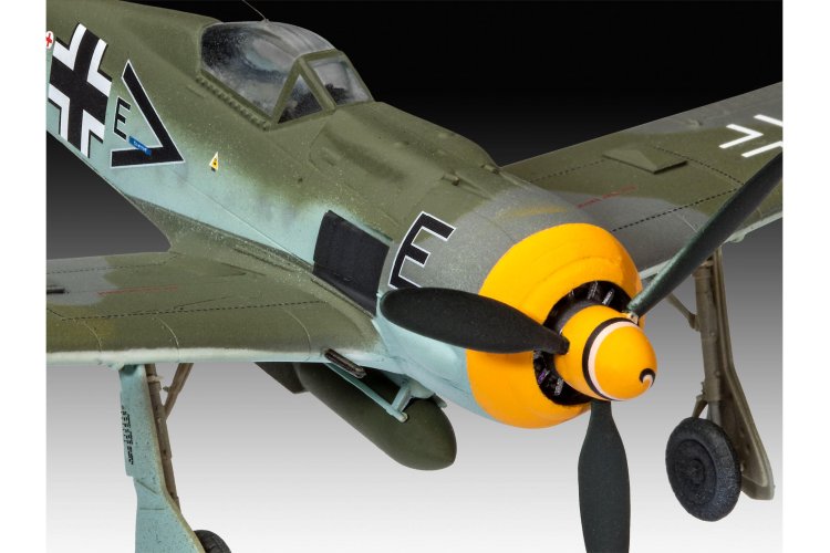 1:72 Revell 03898 Focke Wulf Fw190 F-8 - Rev03898 3 - REV03898