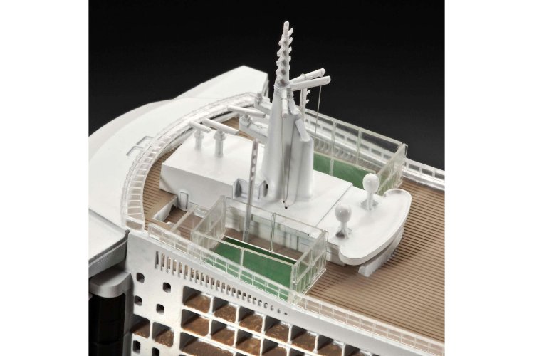 1:700 Revell 05231 Ocean Liner Queen Mary 2 Ship - Rev05231 queen mary 2 04 - REV05231