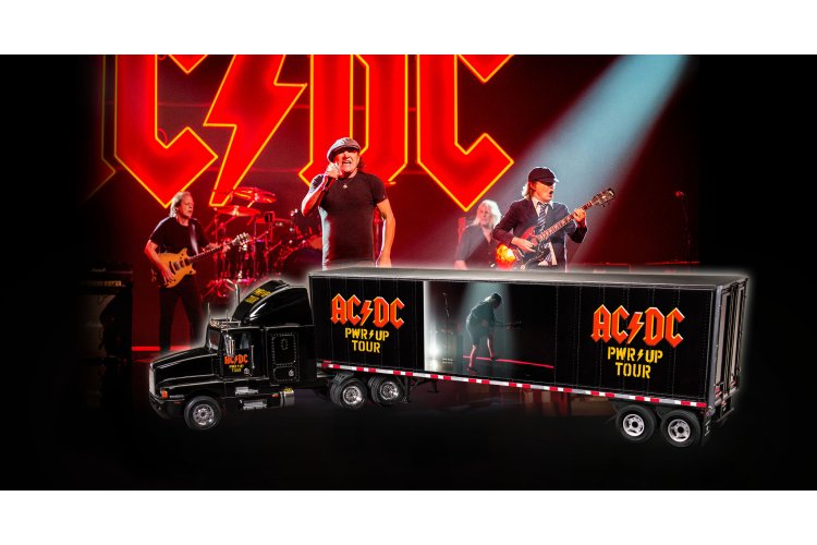 1:32 Revell 07731 AC/DC Tour Truck en Trailer "Power UP" - Rev07731 8 - REV07731