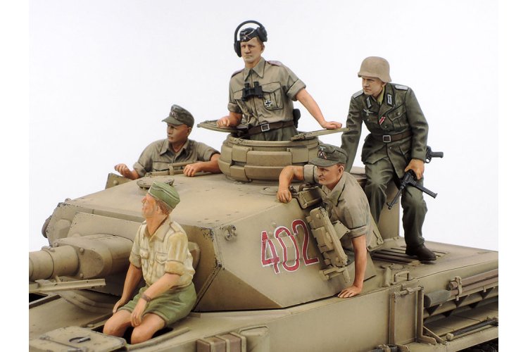 1:35 Tamiya 25208 Panzerkampfwagen IV Ausf F & Motorcycle North Africa - Tam25208 2 - TAM25208