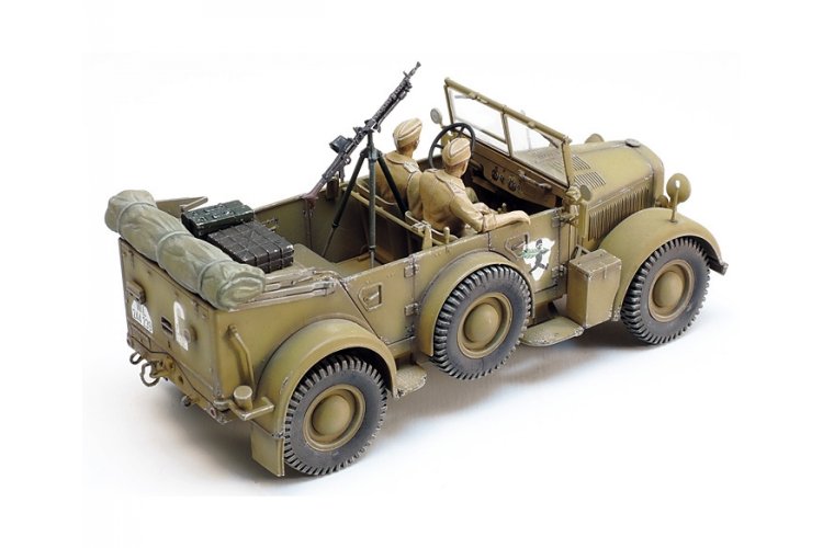 1:35 Tamiya 37015 German Horch Kfz.15 North African Campaign - Tam37015 horch kfz15 300037015 en 03 - TAM37015