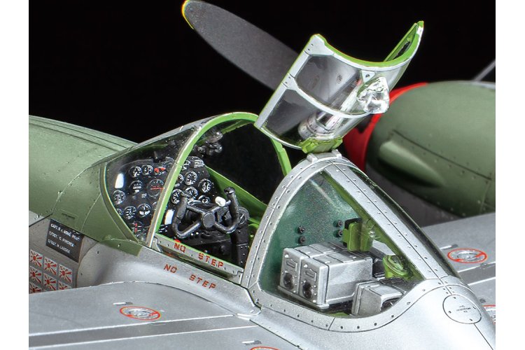 1:48 Tamiya 61123 US Lockheed P-38 J Lightning - Tam61123 cockpit - TAM61123