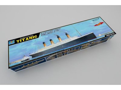 1:200 Trumpeter 03719 Titanic with LED lights - Tru03719front - TRU03719