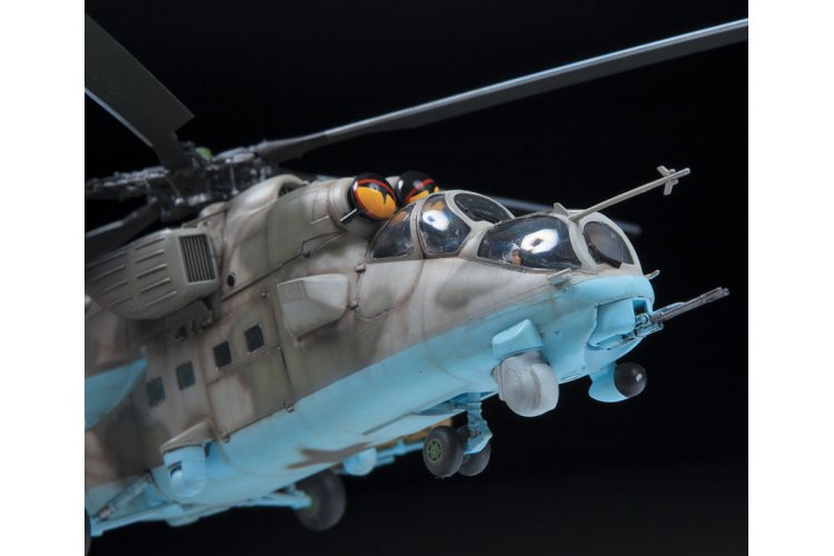 1:48 Zvezda 4813 Mil Mi-35M Russian Attack Helicopter - Zvz4813 img 8845 - ZVZ4813